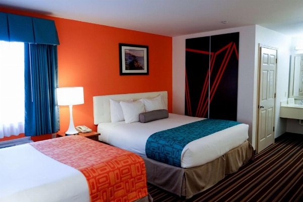 Howard Johnson by Wyndham Salinas image 11